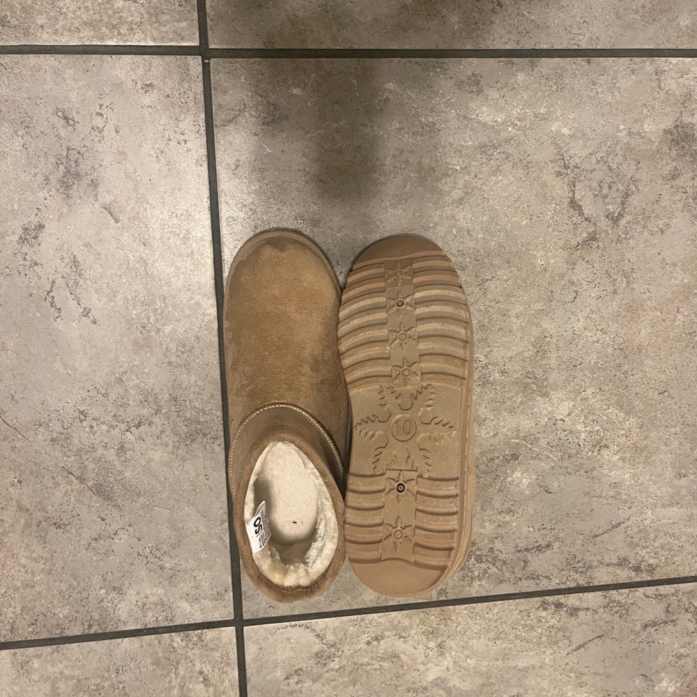 SO Tan boots brand new